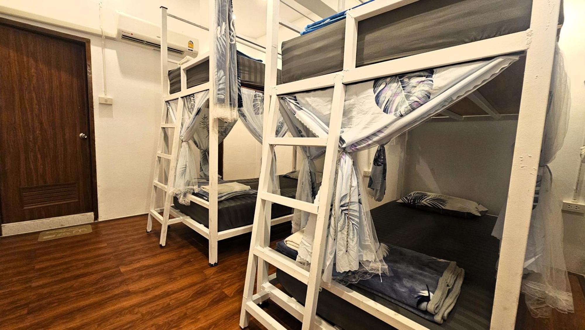 Hostel Hideout